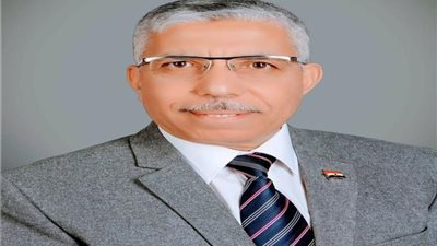 سياسي: منح جامعة 