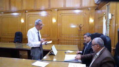 مرشح على مقعد النقيب: ليس معقولا أن يصبح معاش المحامي 1600 جنيه