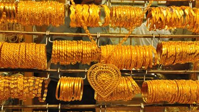 أسعار الذهب اليوم الثلاثاء 2-8-2022.. المعدن الأصفر يواصل الارتفاع