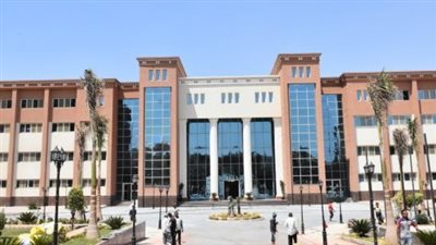 للراغبين من طلاب الثانوية.. كيف تلتحق بالجامعات التكنولوجية (فيديو)