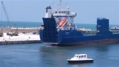 30 سفينة إجمالي الحركة الملاحية بموانئ بورسعيد