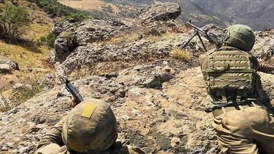 عاجل.. مقتل جندي تركي و4 حراس أمنيين بهجوم في منطقة عملية المخلب العسكرية