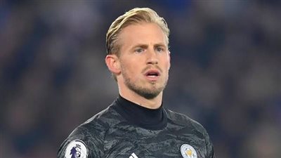 حارس ليستر سيتي يقترب من الدوري الفرنسي.. طالع التفاصيل