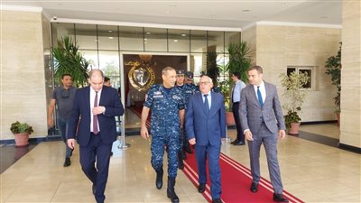 محافظ بورسعيد يستقبل قائد القوات البحرية والمهندس هاني ضاحي 