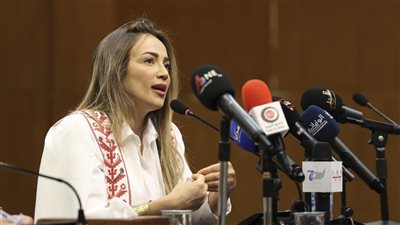 في ليلة تراثية فلكلورية.. 100 سيدة فلسطينية وأردنية ترافق دلال أبو أمنة في 