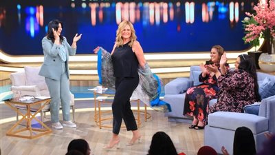 بوصلة رقص.. يسرا تشعل استوديو 