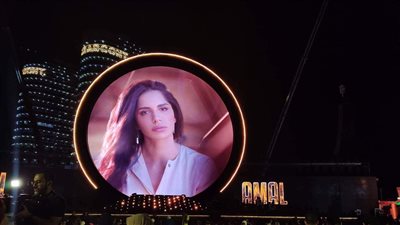 عاجل - كيف ظهرت آمال ماهر في حفل العلمين الضخم؟