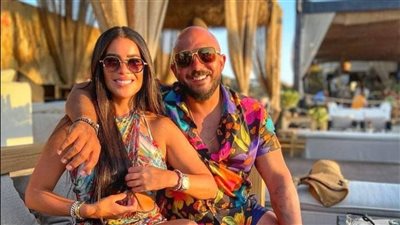 برفقة زوجته.. محمود العسيلي يبهر جمهوره بأحدث ظهور 