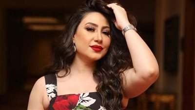 شاهد.. بوسي تخطف الأنظار في أحدث جلسة تصوير