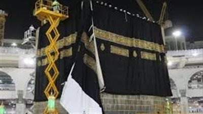 كل ما تريد معرفته عن أعمال مراسم غسل الكعبة المشرفة (فيديو)