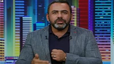 يوسف الحسيني مهاجمًا مبروك عطية: 