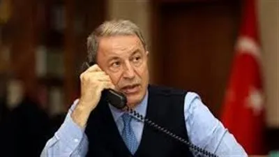 وزير الدفاع التركي يبحث تصدير القمح مع نظيره الأوكراني