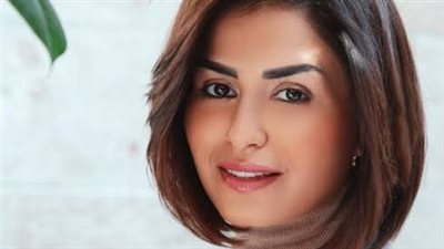 منة فضالي تخطف الأنظار في أحدث ظهور لها من باريس