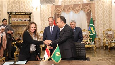 تعرف على تفاصيل زيارة وزير الاتصالات لـ محافظة المنيا| صور 