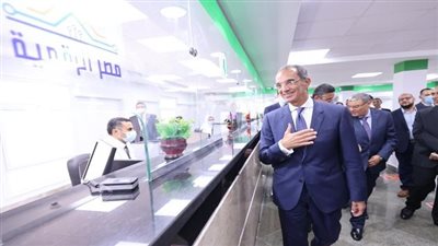 “طلعت” يفتتح ويتفقد عدد من مشروعات وزارة الاتصالات بمبادرة حياة كريمة فى محافظة المنيا