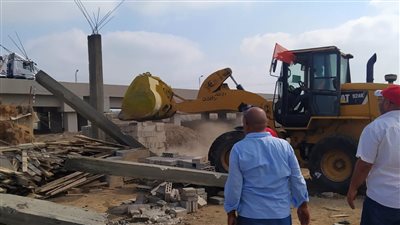 إزالة حالة بناء دون ترخيص في منطقة مشروع ناصر ببورسعيد 