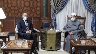 محافظ الشرقية يناقش مع شيخ الأزهر سبل التعاون في الملفات ذات الصلة 