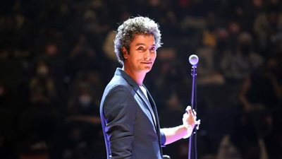 أعمال تراثية ومعاصرة لمحمد محسن بالمسرح الروماني بالإسكندرية