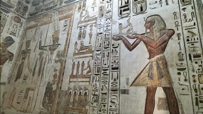 السياحة والآثار: انتهاء ترميم مقصورة الذهب بمعبد هابو في الأقصر