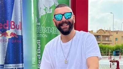 أدهم سليمان يوجه رسالة لصديقه الموزع محمد سامي من خلال حفله بساقية الصاوي