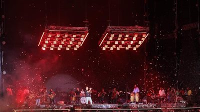 عمرو دياب ينشر صورة برفقة تامر حسين والأخير: مع التاريخ والاستمرارية