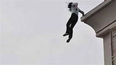 بسبب نتيجة الثانوية العامة.. طالبة بالمنوفية تقفز من الطابق الثالث