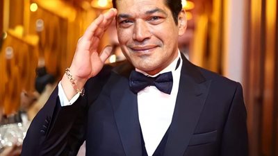 باسم سمرة ينهئ ابنته بنجاحها في الثانوية العامة 