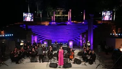 وزيرة الثقافة تشهد الأمسية الثانية من مهرجان روماني الإسكندرية