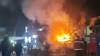 السيطرة على حريق اندلع داخل مخبز بالوراق 