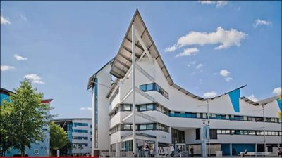 ١١ برنامج بنظام الساعات المعتمدة بهندسة عين شمس