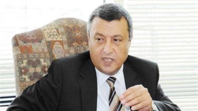  وزير البترول الأسبق: الرمال البيضاء تدخل في صناعة الخلايا الشمسية 