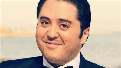 عمرو عبد العزيز يعلن إنتهاء تصوير 