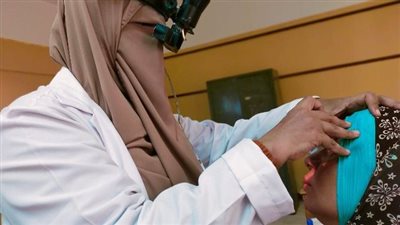 الكشف الطبي وصرف العلاج بالمجان لـ1885 مواطن بالشرقية