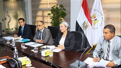 وزيرة البيئة ومحافظ الفيوم يترأسان لجنة مشروعات إعادة التوزان البيئي لبحيرة قارون