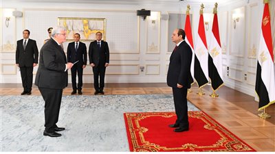 عاجل.. السيسي يشهد أداء الوزراء الجدد اليمين الدستورية (فيديو)