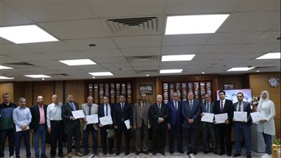 رئيس قضايا الدولة يسلم جوائز مسابقة 