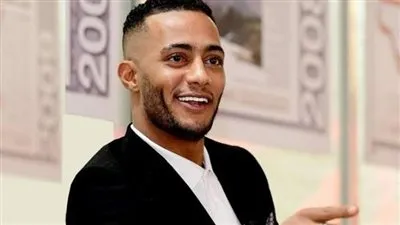 آخرها اتهامه بالشذوذ.. الشائعات تلاحق محمد رمضان