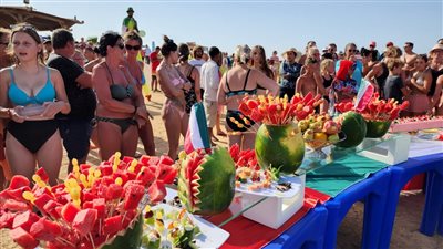 فنادق مرسى علم تحتفل بعيد منتصف أغسطس بمشاركة سياح أوروبا