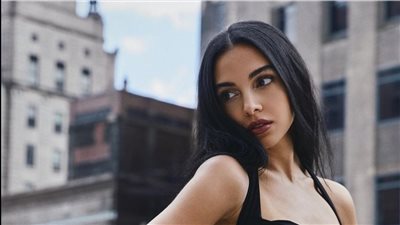 بإطلالة سوداء.. سلمى أبو ضيف تبهر جمهورها