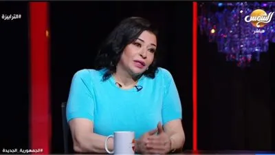 تعرضت للنصب والخيانة من زوجي الثالث.. وفكرت في الانتحار بعد 