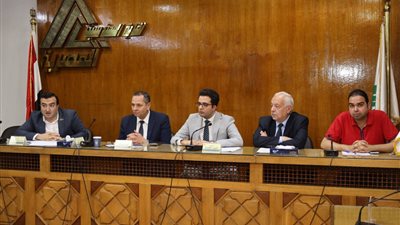 بحضور الأمين العام.. لجنة الرعاية الصحية بنقابة 