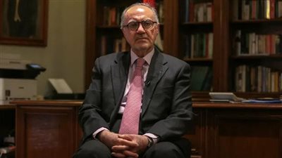 وسط تحركات لحل الأزمة.. هل تعقد استقالة وزير المالية المشهد في العراق؟