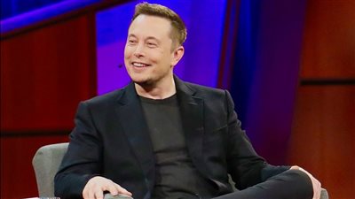 آخرها بشأن مانشستر يونايتد.. إيلون ماسك يثير الجدل بعدة تغريدات