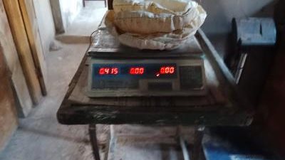 ضبط لحوم فاسدة و2000 علبة إندومى غير صالحين فى الدقهلية (صور)