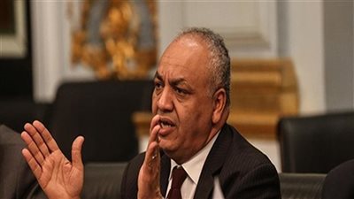 مصطفى بكري: 