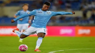 عاجل.. حقيقة مفاوضات الأهلي مع مهاجم لاتسيو الإيطالي