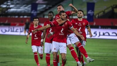 لا يكتفي.. نجم الأهلي يورط القلعة الحمراء بشأن صفقتي الموسم