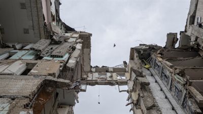 12 جريح جراء قصف روسي على بلدة أوكرانية بالقرب من محطة نووية