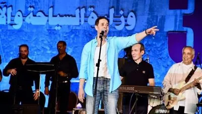 مدحت صالح قلب واحد مع جمهوره بمحكي القلعة للموسيقى والغناء