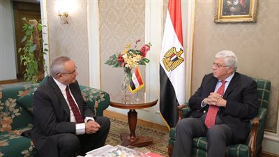 وزير التعليم العالي يستقبل مدير مكتبة الإسكندرية الجديد